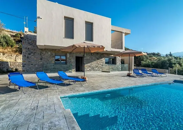 Modern Private Villa With Infinity Pool